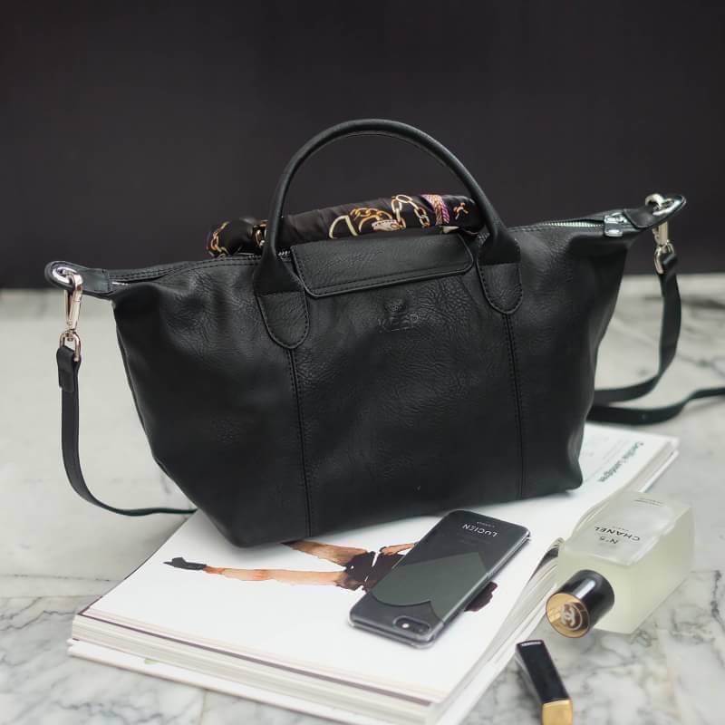 รุ่นขายดี Must Have มาเพิ่มละคะ 🐼 KEEP ทรง longchamp รุ่น Duo Sister - สี Classic black ตัวกระเป๋าหนังแกะสังเคราะห์ ลายหนังสวยมากๆคะ นิ่ม สุดๆ