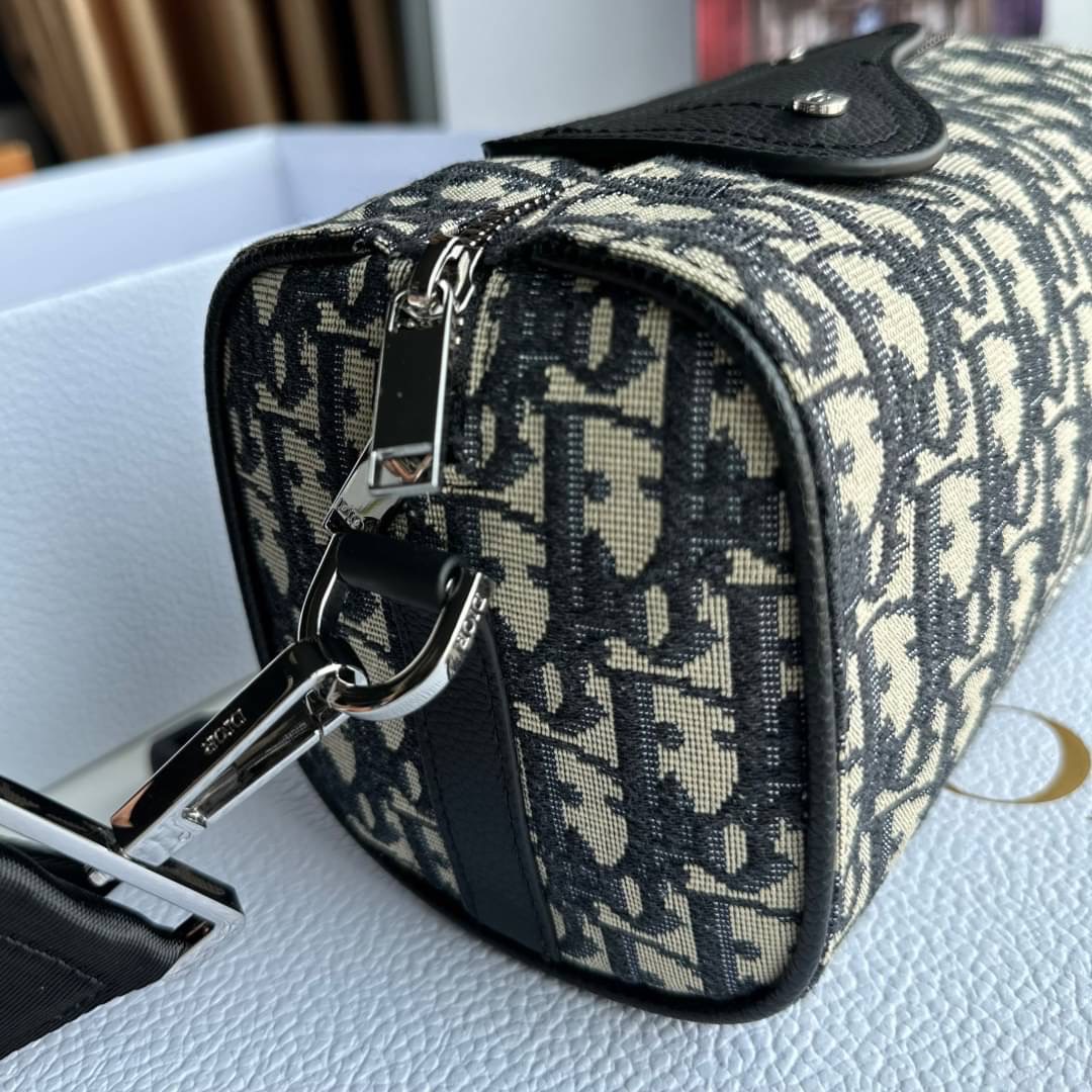 DIOR LINGOT 22 BAG / DIOR OBLIQUE SS2022 COLLECTION กระเป๋าสะพาย เกรดท็อปออริ เกรดดีสุด สลับแท้ 1:1 ใช้ต่างประเทศได้