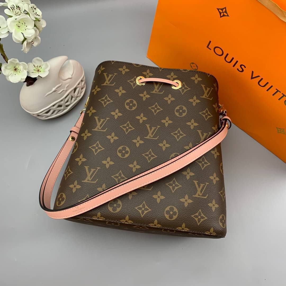 LOUIS VUITTON NEONOE MM งานหนังแท้ สวยคมทุกมุมมอง ภาพสินค้าถ่ายจากงานจริง ORIGINAL GRADE เกรดสลับใบจริง