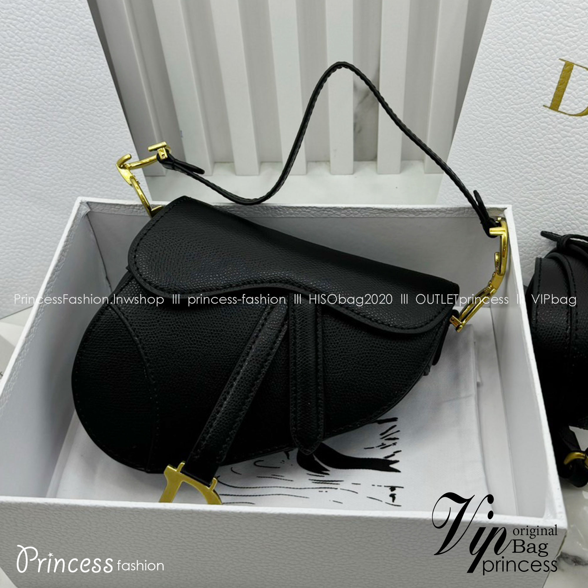 DIOR Mini Saddle Bag with Strap Blue Dior Oblique Jacquard / Black Grained Leather กระเป๋าสะพายทรงอานม้าเอกลักษณ์ของแบรนด์แห่งตำนานความหรู