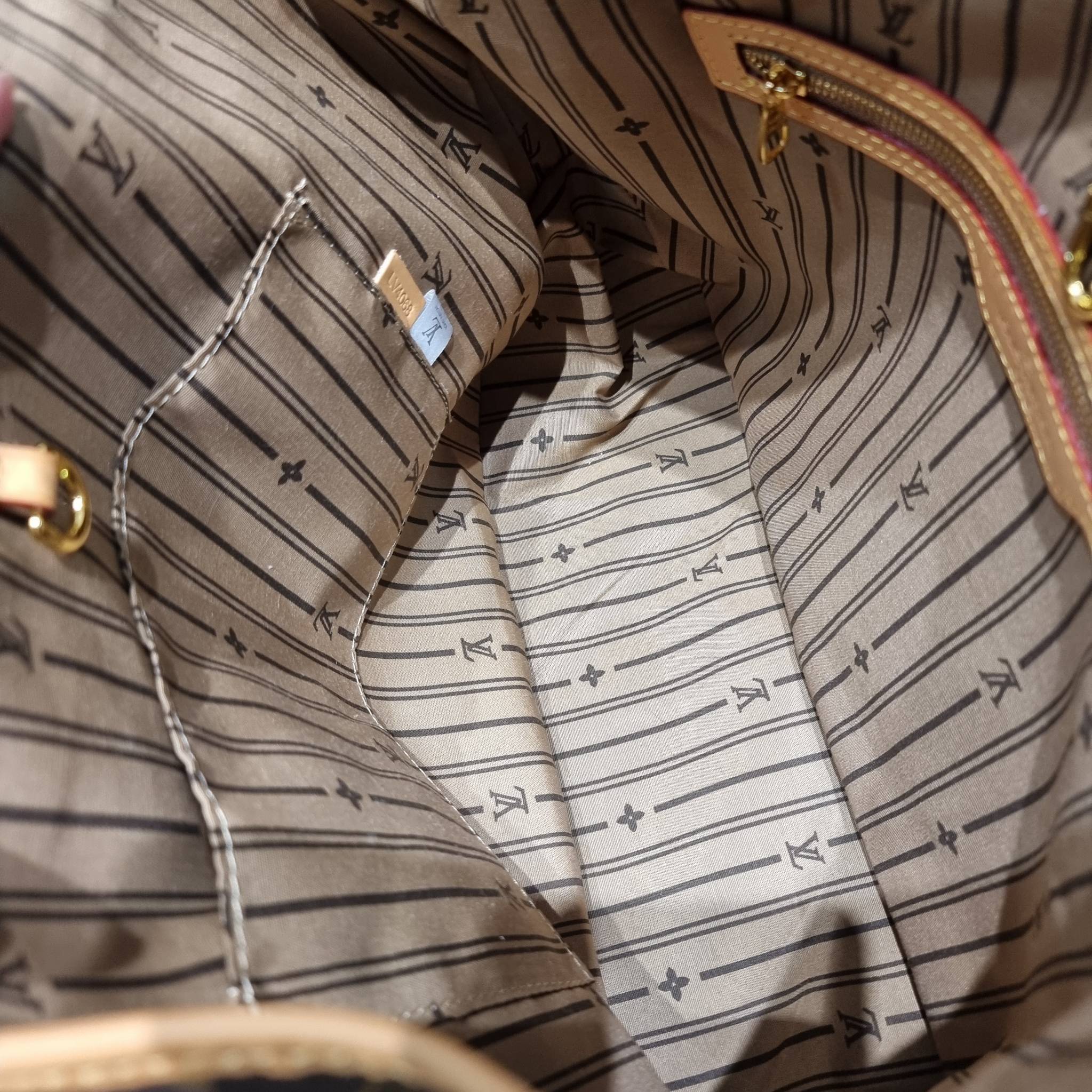 LV delightful bag / LV CARRYALL Monogram Canvas / LV Shopping Bag กระเป๋าทรงโท้ทใบใหญ่ ขนาดจุได้แบบล้นๆ สมใจใครที่มองหากระเป๋าใบโปรด