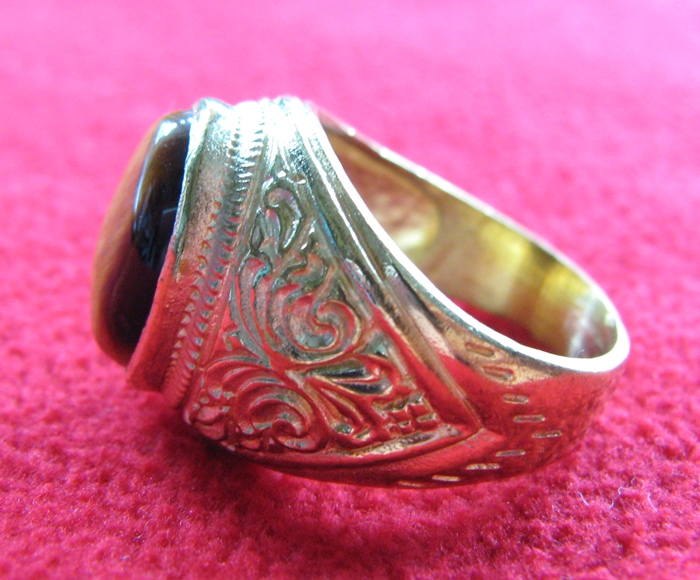 สินค้าหมดค่ะ แหวนพลอยตาเสือเนื้อทองเหลือง(คุ้มครอง)แบบเล็กค่ะ