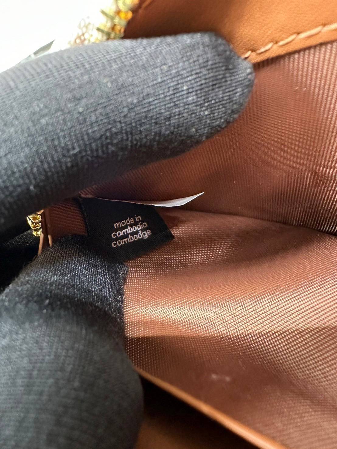 COACH LONG ZIP AROUND WALLET WITH FLORAL PRINT CJ373 / CR930 กระเป๋าสตางค์ใบยาวลายดอกไม้สดใส เกรดท็อปออริ เกรดดีสุด สลับแท้ 1:1 ใช้ต่างประเทศได้