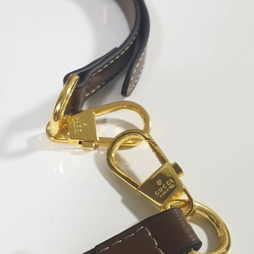 GUCCI FRAGRANCES CROSSBODY BAG VIP ORIGINAL 1:1 GIFT WITH PURCHASE (GWP) พรีเมี่ยมกิ๊ฟ Limited Edition จาก GUCCI PERFUME ใบใหญ่ทรง TOTE **ใส่ไอแพดได้ วัสดุ Geniune Leather หนังแท้ตัดผ้าแคนวาส ทรงเหลี่ยมสุดฮิต ดีไซน์สวยอยู่ทรง ภายในโล่งกว้าง มาพร้อมช่องซิป