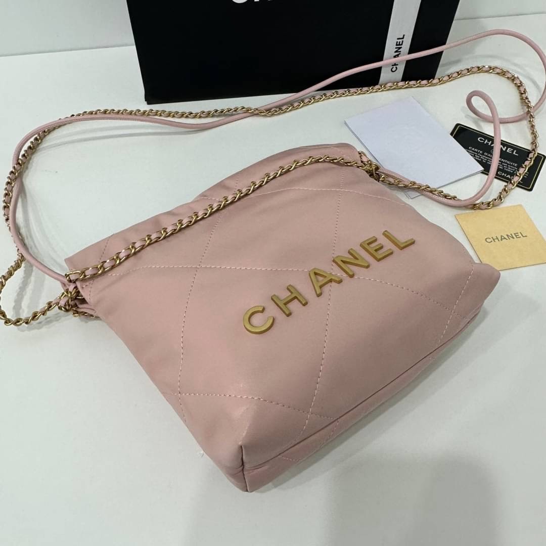 CHANEL 22 MINI HANDBAG Shiny Calfskin & Gold-Tone Metal พร้อมส่ง เกรดออริจินอล สลับของแท้ ใช้งานต่างประเทศได้ ภาพถ่ายจากงานขายจริง