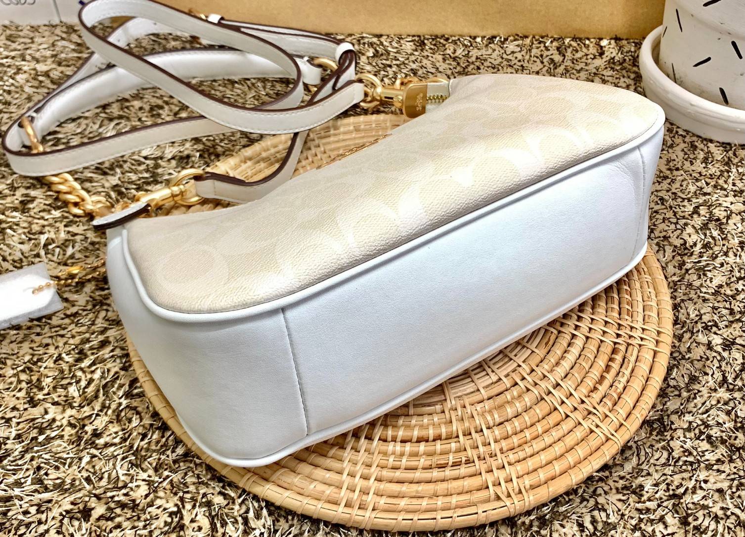 พร้อมส่งครบสี สวยทุกสีเลยค่า😘 ((CA173//CA209//CA548)) COACH TERI SHOULDER BAG 🔹กระเป๋าทรงพอช ในรูปแบบหนังแท้ หนังนิ่มสวยมากค่ะ