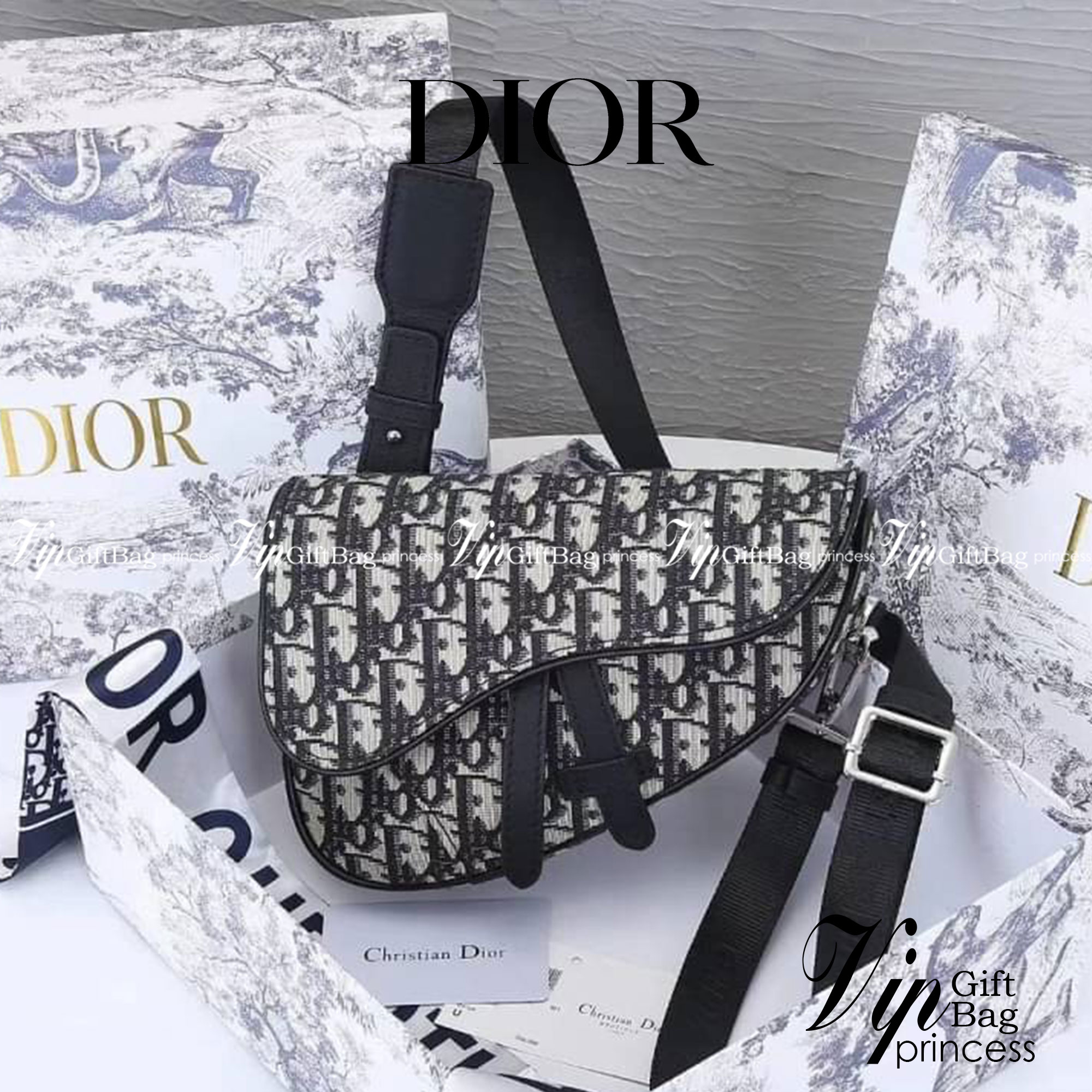 หนังแท้ DIOR MINI SADDLE BAG Beige And Black Dior Oblique Jacquard พร้อมส่งที่ไทย งานหนังแท้และผ้าแจ็คการ์ดออริจินอล ภาพสินค้าถ่ายจากงานขายจริง ใช้งานต่างประเทศได้
