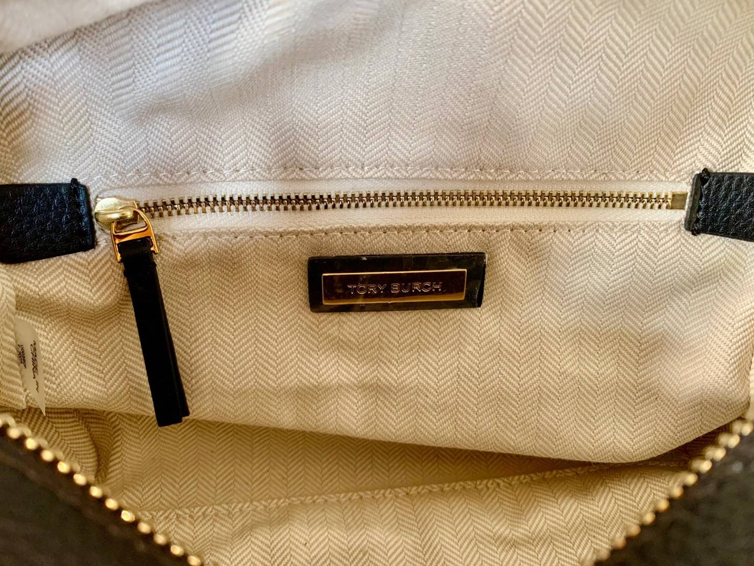 ของแท้ 💯% TORY BURCH KIRA PEBBIED STACHEL 74650 Black