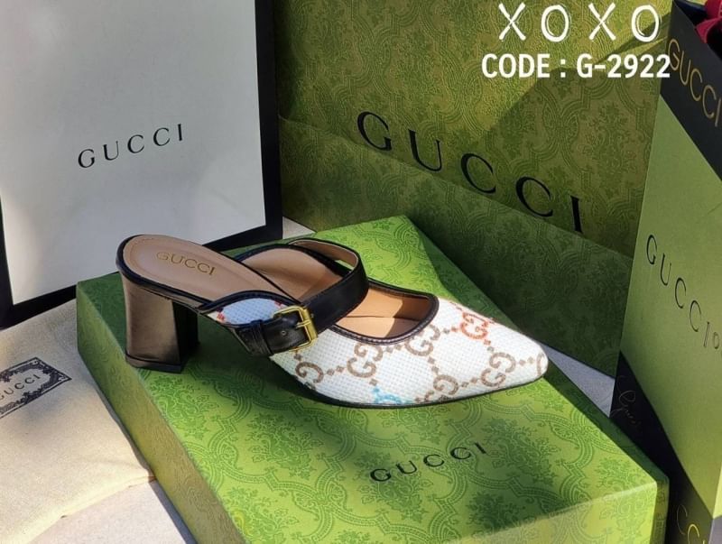 Gucci รองเท้างานสวม ผ้าทวีส สกรีนแบรนด์ สวย หรู ดูแพงเกินราคาจร้า ด้านหน้าคาดเข็มขัด ส้นแท่งตัน ใส่สบาย ไม่เมื่อย แมทส์ชุดง่าย น้ำหนักเบา