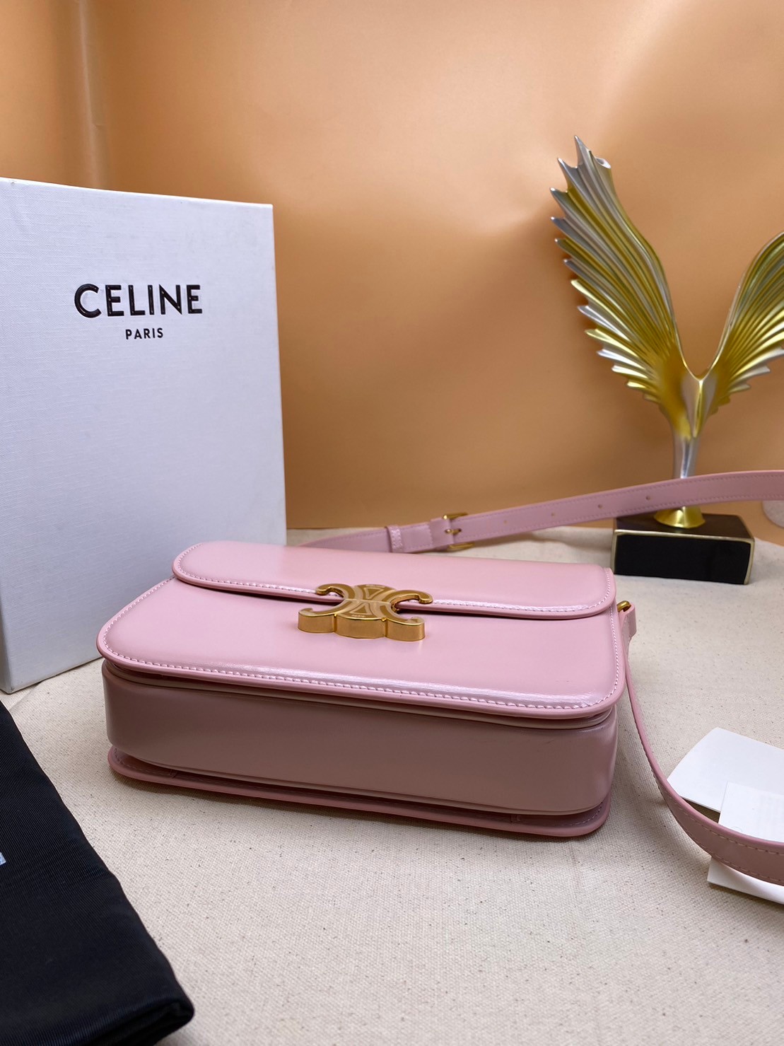 MEDIUM 22cm : CELINE CLASSIQUE TRIOMPHE BAG IN SHINY CALFSKIN / Celine Triomphe Bag / Celine Bag พร้อมส่ง 10 สี เกรดออริ 1:1 กระเป๋าแบรนด์หรูที่ควรมีแห่งปี