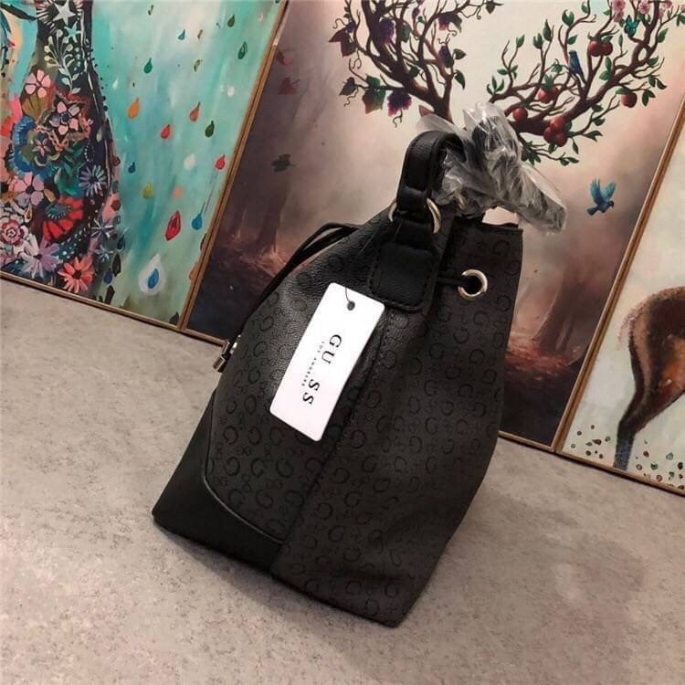 Guess Muze Logo Bucket Bag Adjustable crossbody กระเป๋าสะพายทรงขนมจีบ