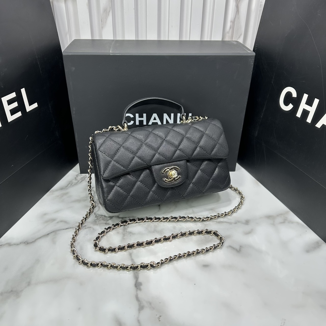 ORI หนังแท้ | CHANEL Classic Flap Bag TopHandle 20cm กระเป๋าสะพายคคลาสสิกพร้อมหูจับ หรูหราระดับตำนาน สวยงามเหนือกาลเวลา