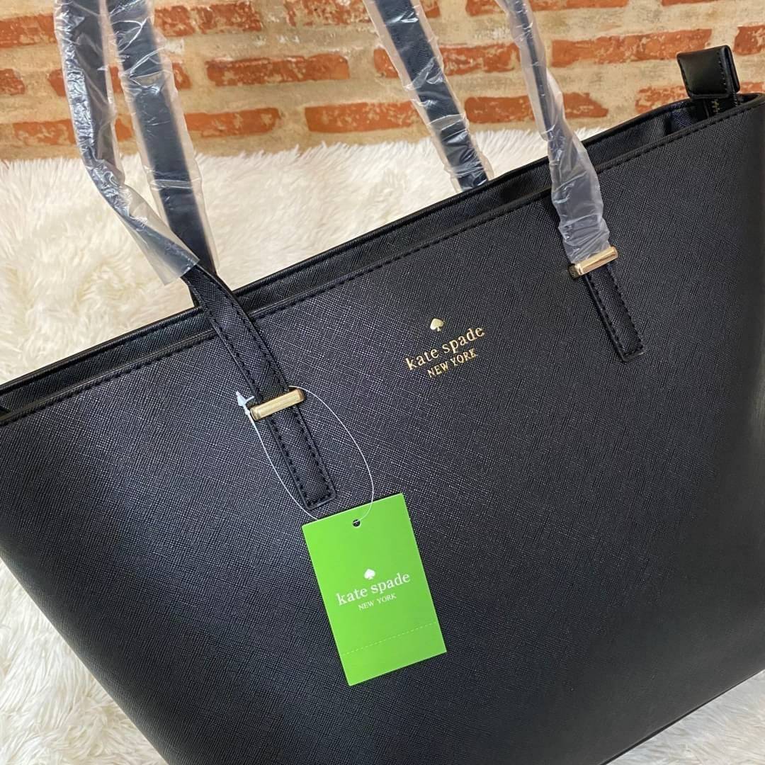 ของแท้ Kate Spade new york shopping large bag กระเป๋าถือ หรือคล้องไหล่ได้ ด้านหน้ามีโลโก้แบรนด์