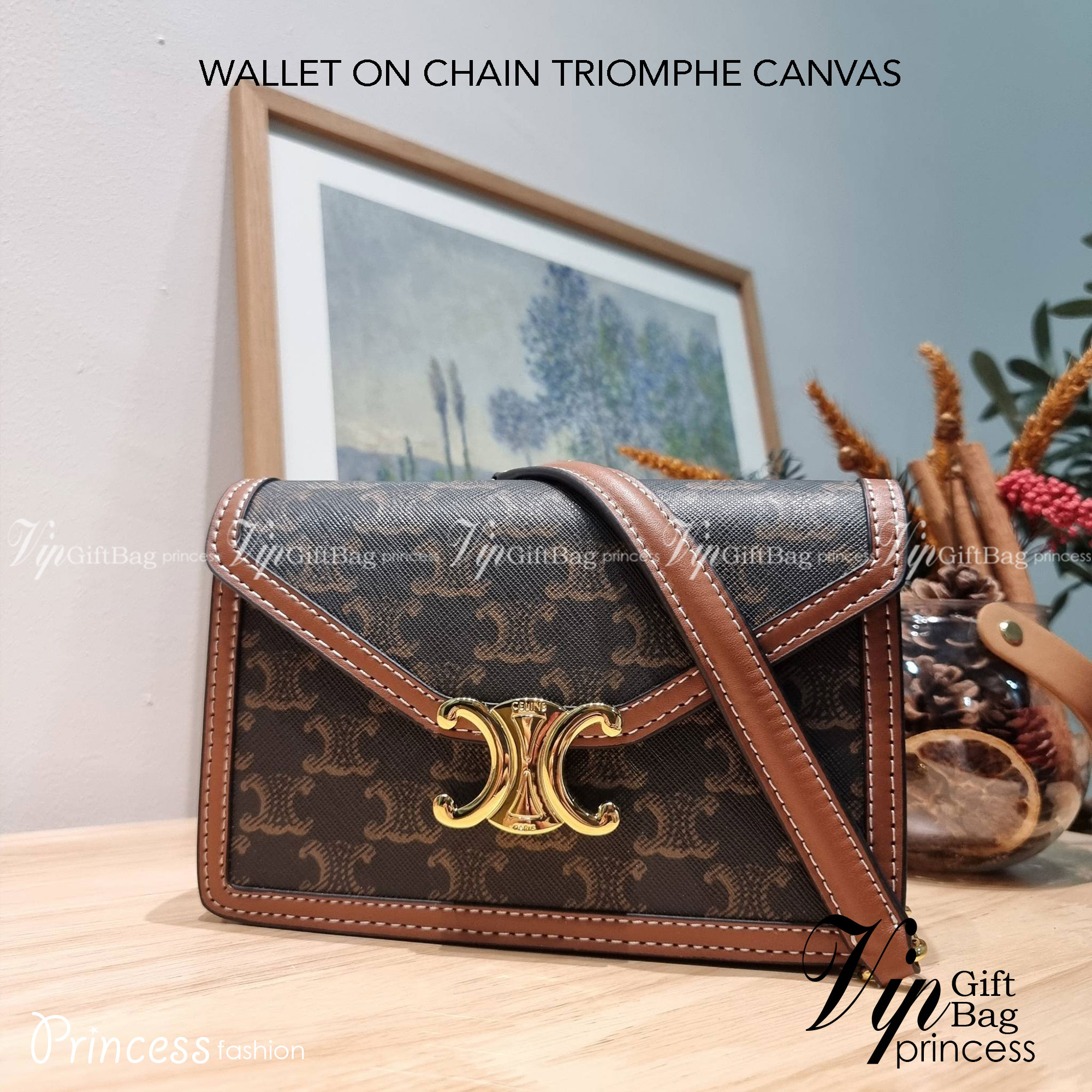 CELINE WALLET ON CHAIN TRIOMPHE CANVAS AND CALFSKIN ใหม่ล่าสุด สวยเฉี่ยว ไม่เหมือนใคร กับกระเป๋าสะพายกึ่งกระเป๋าสตางค์ ที่ใช้งานได้หลากหลายฟังก์ชั่น สะพายข้างได้ ถอดสายออกพกเป็นคลัทช์ได้
