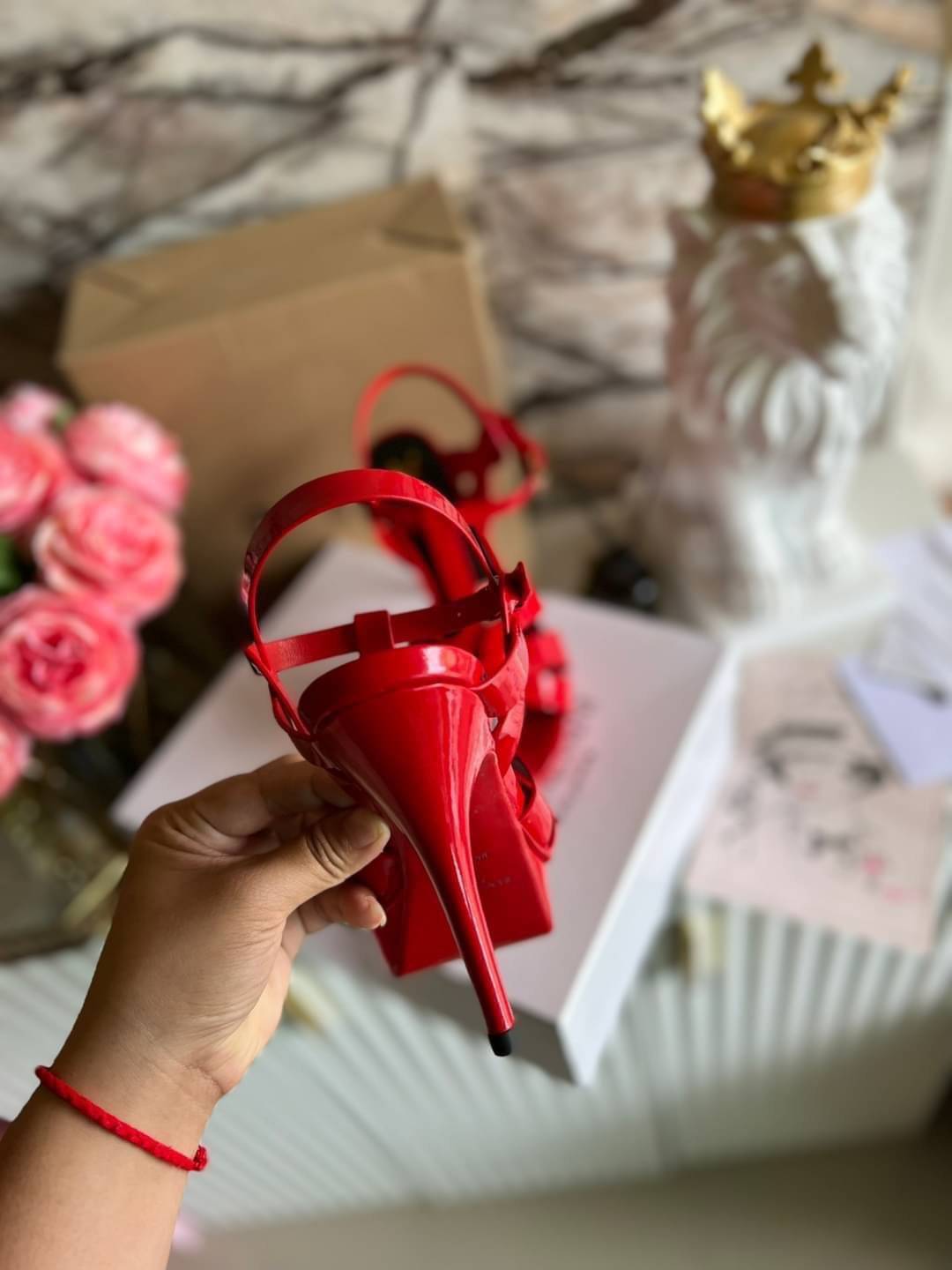 YSL TRIBUTE HEEL / SAINT LAURENT TRIBUTE HEEL / YSL HIGH HEEL เกรดออริจินอล รองเท้าส้นสูงแบรนด์หรู ที่สาวๆ ทุกคนควรมี ไว้ออกงานหรือใส่ทำงานได้ คู่นี้คือปังได้ตลอดกาล เพิ่มความสูงเพรียว สวยหรูมากค่ะ