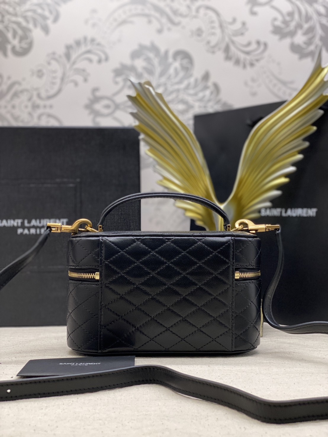 YSL GABY VANITY BAG กระเป๋าใส่เครื่องสำอางซิปรอบ งานหนังสวยเต็มใบ เกรดออริ สลับแท้ 1:1 ใช้ต่างประเทศได้