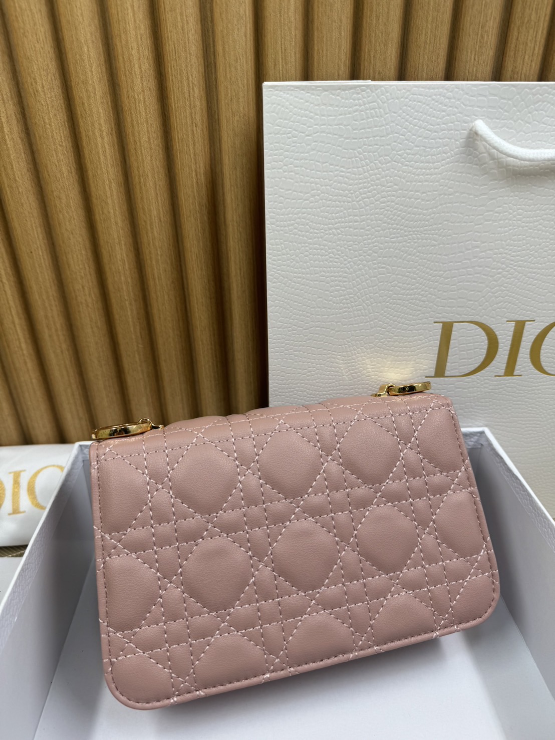 พร้อมส่ง 6 สี Mini Dior Jolie Top Handle Bag 20cm กระเป๋าสะพาย เกรดออริ สลับแท้ 1:1 ใช้ต่างประเทศได้