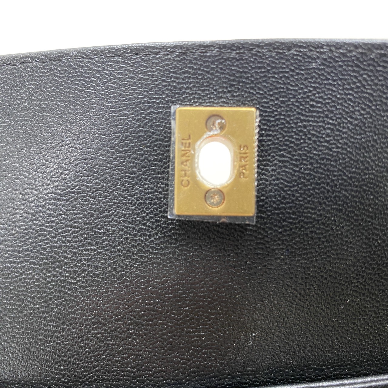 ORI หนังแท้ | Chanel Mini Flap Velvet Leather Bag กระเป๋าสะพาย ดีไซน์ทูโทนสุดไอคอนิก ฝาพับหนังตัวกระเป๋ากำมะหยี่โทนสีเบจ ตัดสีกันอย่างลงตัว สวยหรูโดดเด่น