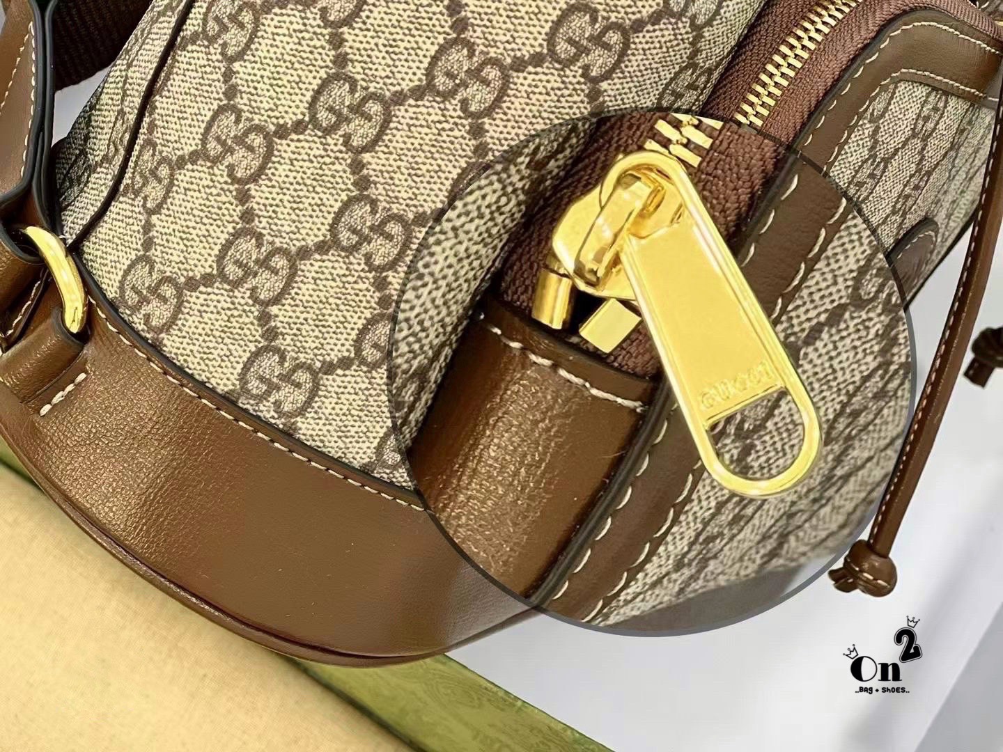 GUCCI Backpack with Interlocking G / GG Coated Canvas Backpack กระเป๋าเป้กุชชี่ใช้ได้ทั้งหญิงชาย ไม่ว่าจะวันธรรมดาหรือวันไปเที่ยว เพียงแค่สะพายกระเป๋าเป้ใบนี้ติดตัวไปด้วย ก็เพิ่มความมีสไตล์ให้กับตัวเองได้แล้ว ด้วยรูปทรงและลายตารางอันเป็นสัญลักษณ์ของแบรนด์