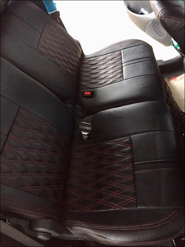 ชุดหุ้มเบาะรถยนต์AVANZA หนังPVC เกรดA เข้ารูป สีดำด้ายแดง