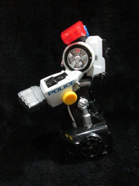 TRANSFORMERS RESCUE BOTS PLAYSKOOL HEROES ELECTRONIC CHASE THE POLICE-BOT SET มือสองสภาพดีค่ะ