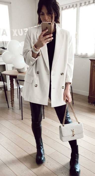 VIP 】SAINT LAURENT JAMIE BAG VIP GIFT WITH PURCHASE (GWP) พรีเมี่ยมกิ้ฟ Limited Edition จาก YSL DUTY FREE COUNTER วัสดุหนังแกะสังเคราะห์ อะไหล่สีทอง ดีไซน์ลายตารางหมากฮอต ประดับโลโก้แบรนด์ที่ด้านหน้า รูปทรงสวย มีหูจับถนัดมือสายสะพายโซ่เลื่อนปรับระดับได้..