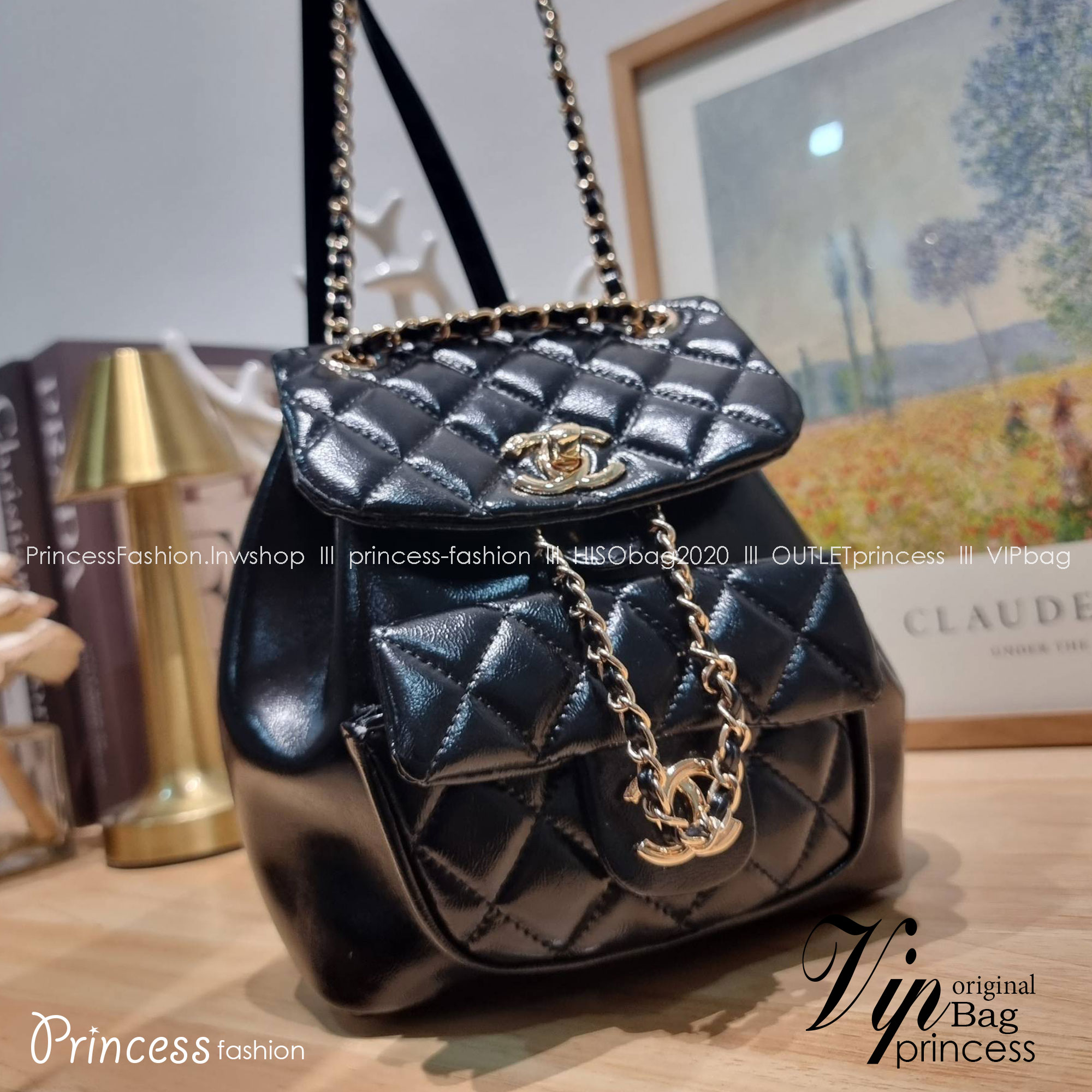 Chanel mini duma backpack กระเป๋าเป้ ไซส์มินิ สุดฮอต น่ารักน่าใช้สุดๆ ไอเท็มยอดฮิต รูปทรงทันสมัย ดีเทลความสวยมากมาย ทั้งสายรูดเก็บปาดกระเป๋า หรือจะช่องเปิดด้านหน้า ก็ดูหรูไปหมด ภายในโล่งกว้าง ใส่ของสำคัญได้