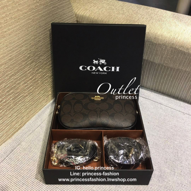 Coach IVIE Convertible belt bag Detail : กระเป๋าcross body แบรนด์coach ภายในกว้าง มีช่องเล็กด้านใน ภายนอกเก๋ สายสะพาย2 สาย สามารถคาดอก เอก หรือมีอีกสายสะพายเป็น cross body ปรับระดับได้ทั้ง2 สาย ไปงานต่างๆได้สบาย สามารถใช้ได้ในชีวิตประจำวัน และยังสามารถถือ