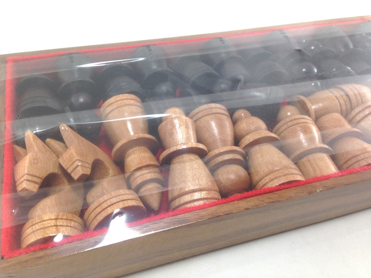 ตัวหมากรุกสากลไม้ก้ามปู(ฐาน3 ซม.)