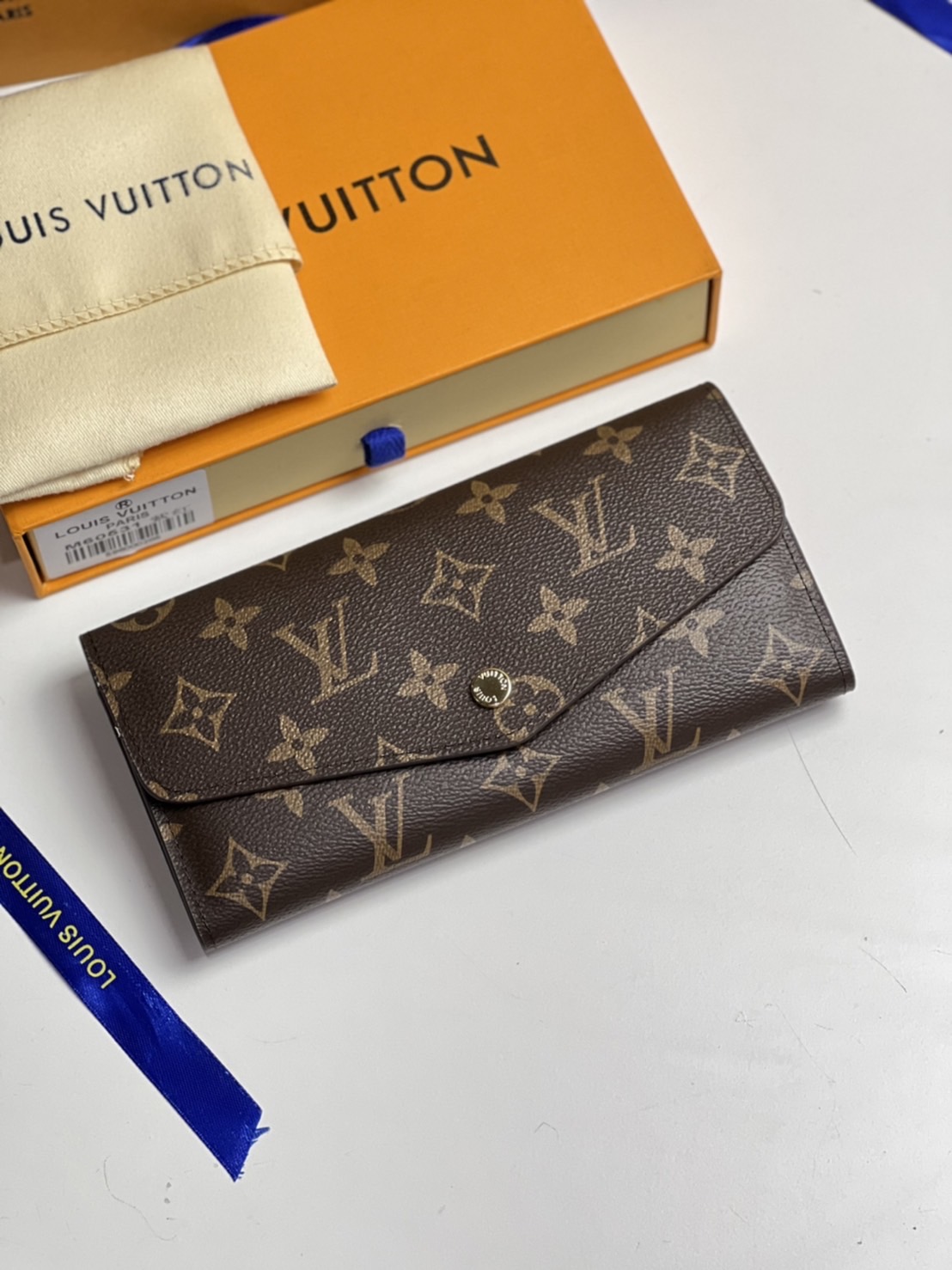 LV Long Wallet / LV Sarah Wallet Monogram Canvas กระเป๋าสตางค์ใบยาวแบรนด์ดัง สวยหรูดูแพง สีและลายคลาสสิค เลือกช้อป! ใช้แล้วรับทรัพย์ ปังแน่นอนค้า
