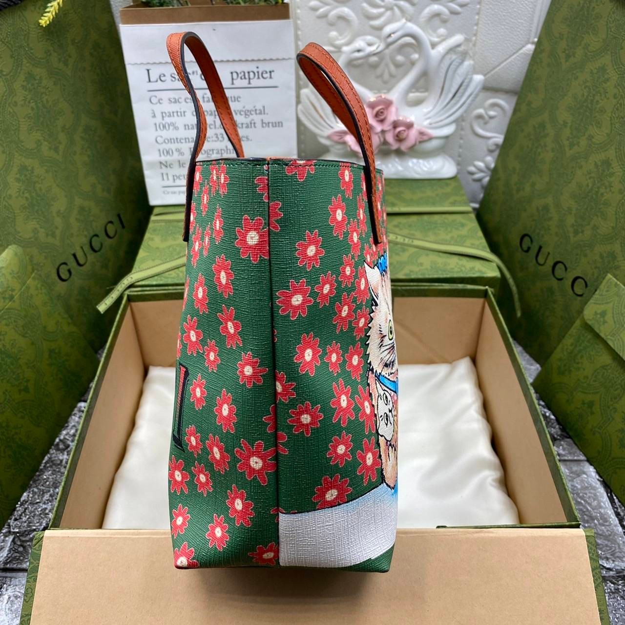 VIP 】Animal-Friendly Gucci Kid GG Supreme Tote Bag งานหนังแท้ทรงตั้งสวย ขนาดกะทัดรัด จุของได้เยอะ ใช้ได้ทั้งเด็กและผู้ใหญ่ น่ารักมากค่ะ **ขายดีตลอดกาล**