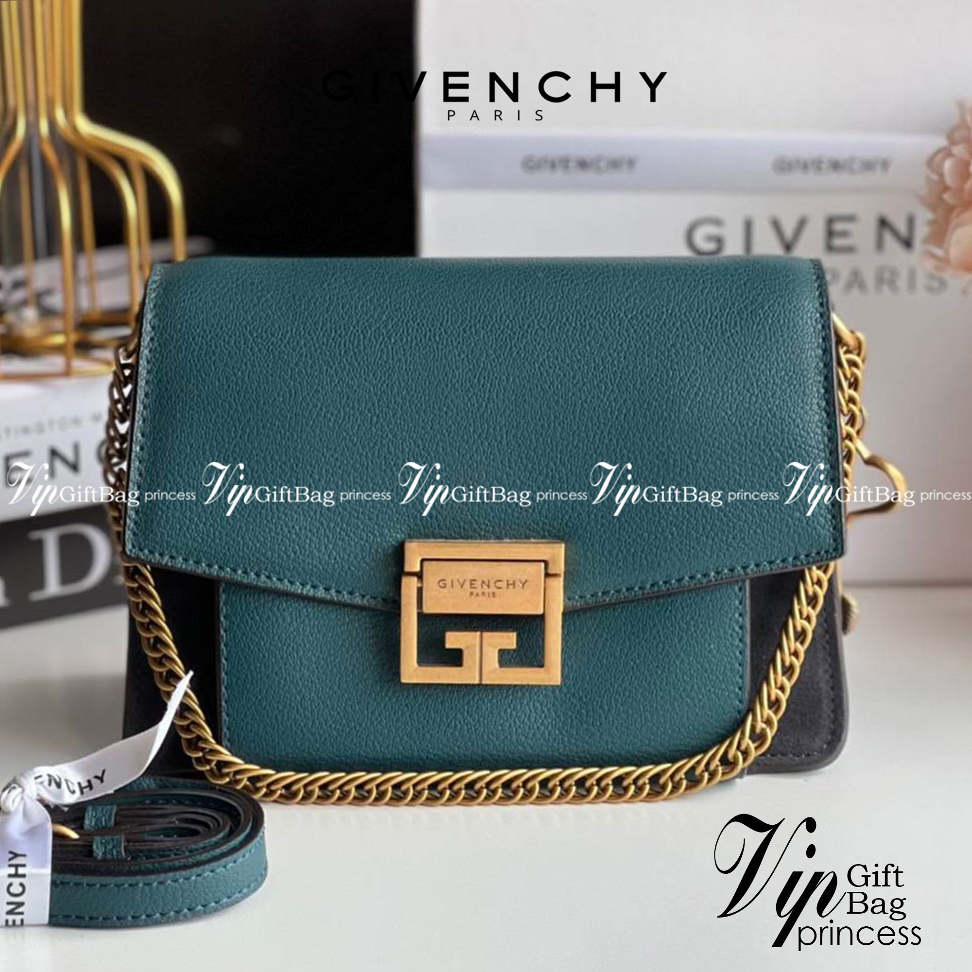 หนังแท้ GIVENCHY GV3 SHOULDER BAG พร้อมส่งที่ไทย