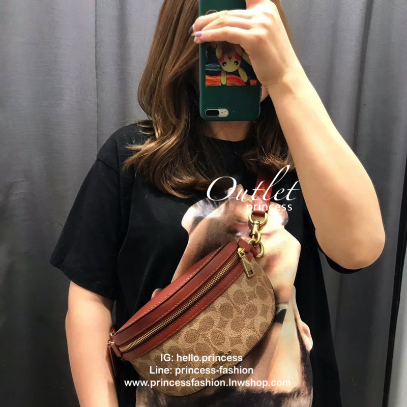 Black in stock Don’t Miss 🔥 COACH IN SIGNATURE BELT BAG ((F39939)) กระเป๋าคาดอก//คาดเอว ได้ วัสดุหนังแท้ลาย C ตัดขอบหนังเรียบค่ะ มีช่องซิปทั้งหน้า//หลัง ใส่มือถือได้ทุกรุ่น;พาสปอร์ตได้ อื่นๆจำเป็นได้ครบค่ะ สะพายวันไหนๆ ได้หมดเลยค่ะ