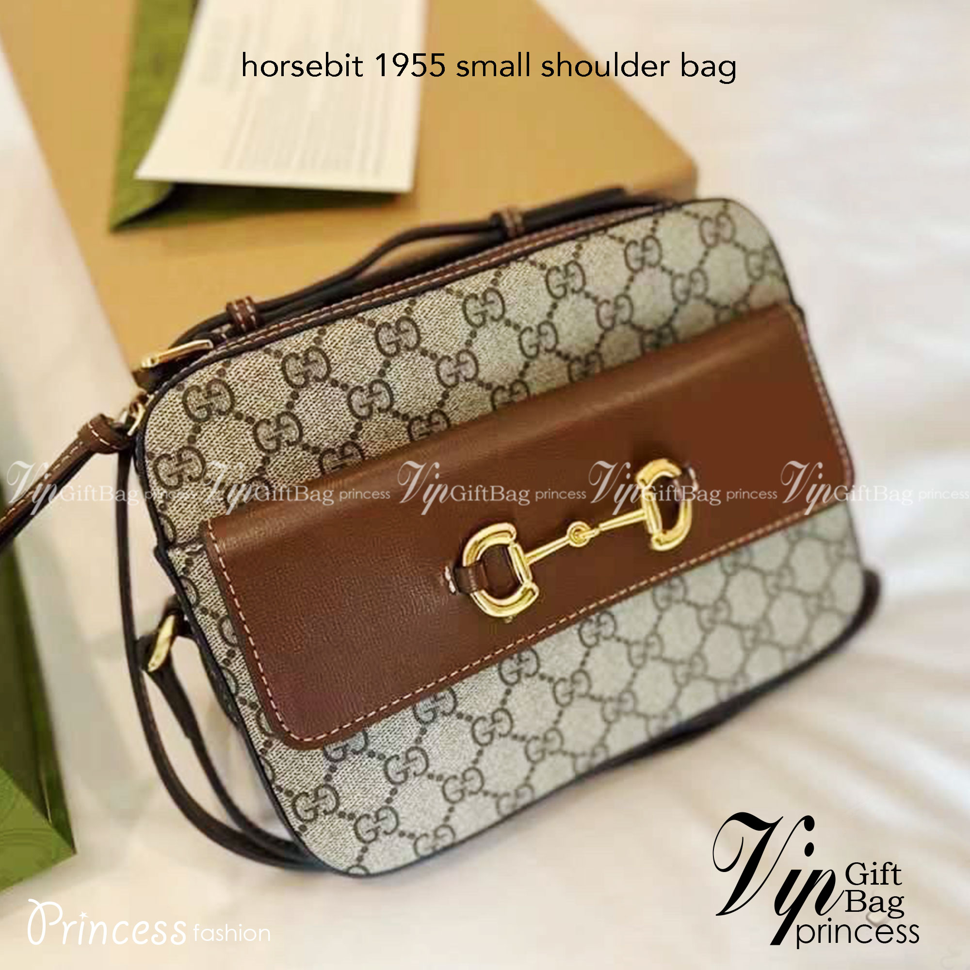GUCCI horsebit 1955 small shoulder bag กระเป๋าสะพายทรงกล่องคลาสสิกมาพร้อมรายละเอียดที่น่าค้นหา ดูหรูหรา สามารถใช้งานได้หลากหลายโอกาส เป็นเพื่อนคู่ใจในวันสบายๆ หรือออกงานเป็นทางการ ไม่ควรพลาดเลยค่ะ