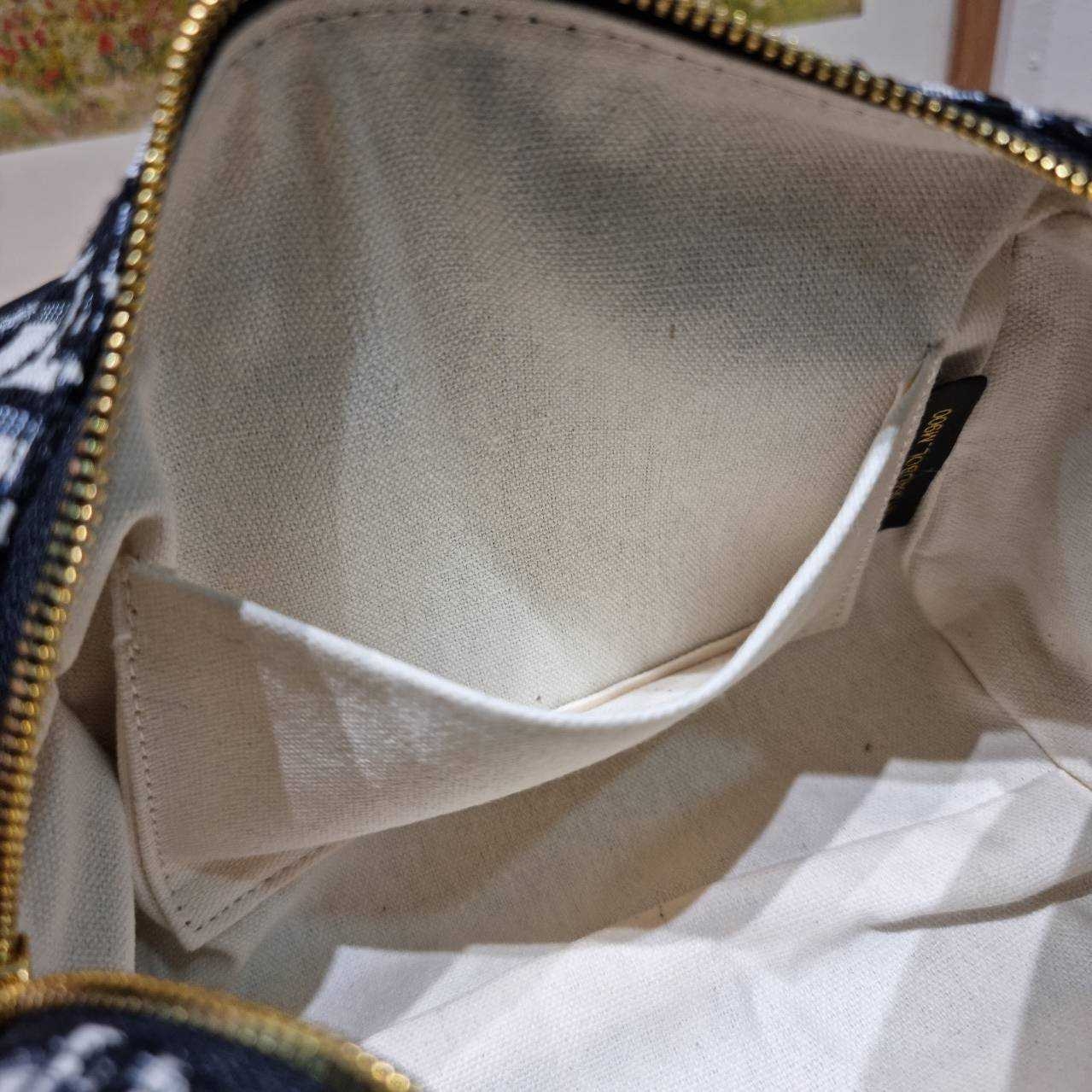 DIOR Groove 20 Bag / Dior Keepall Oblique Jacquard กระเป๋ารุ่นใหม่สุดคลาสสิค ดูดีและมีเทส รูปทรงหมอนยอดฮิต เกรดวีไอพี ไฮเอน 1:1 ใช้งานต่างประเทศได้