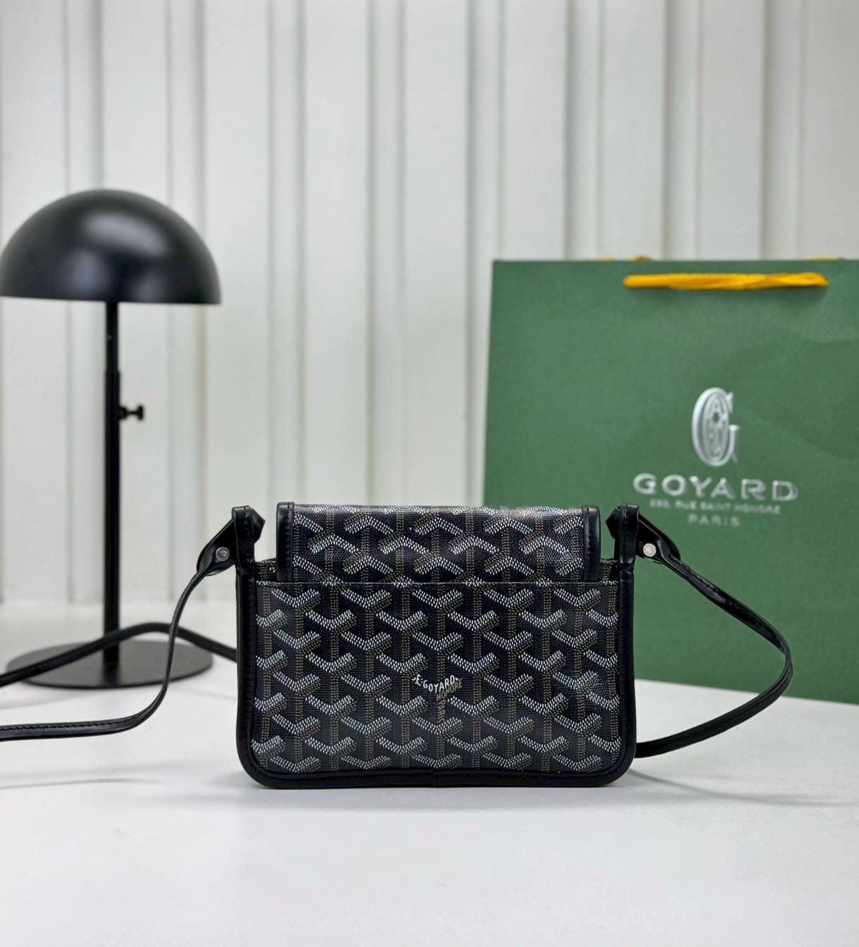 10 สี ORI หนังแท้ | GOYARD Plumet pouch-wallet กระเป๋าสะพายใบเล็กกะทัดรัด ดีไซน์กระเป๋าสตางค์ Plumet ดีไซน์มาพร้อมช่องใส่เหรียญ ธนบัตร และบัตรต่างๆ สามารถสะพายไหล่เป็นกระเป๋าสะพายข้างได้เหมือนกระเป๋าใบเล็ก