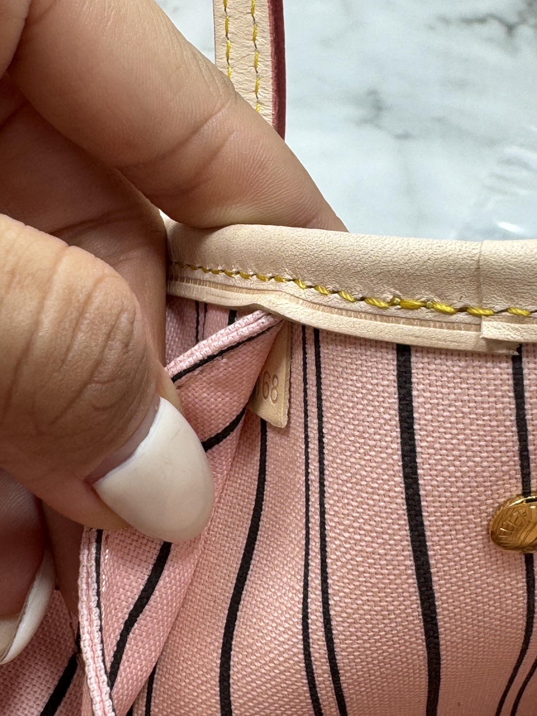 TOP ORI หนังแท้ | LV Neverfull PM bag Monogram Canvas กระเป๋าสะพายทรงโท้ท PM ดีไซน์คลาสสิกเหนือกาลเวลาเข้ากับดีเทลที่สืบทอดมายาวนาน Monogram แคนวาสแต่งขอบหนัง ดีไซน์พื้นที่ด้านในกว้างทว่าดูเพรียวบาง