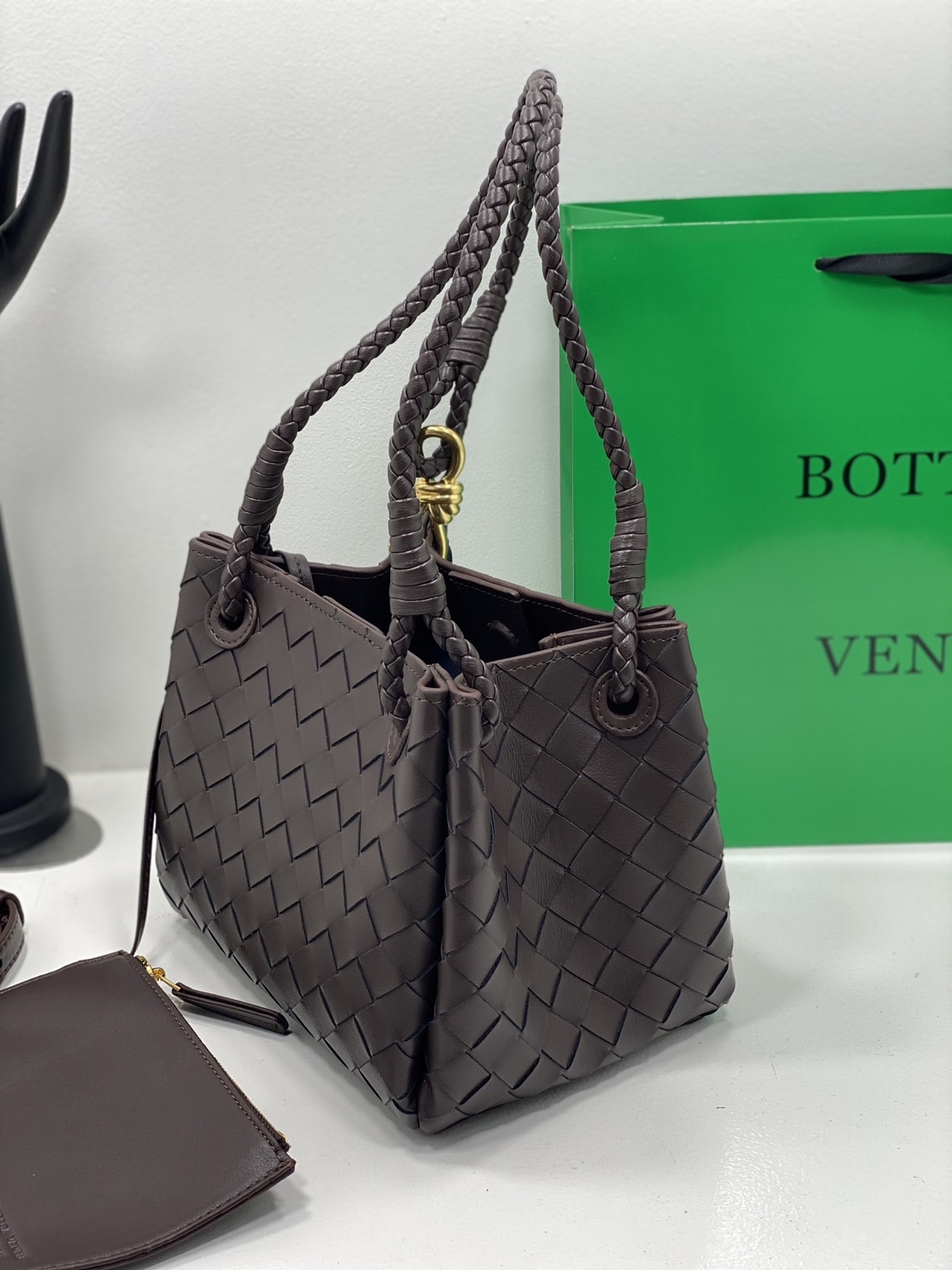 26cm BOTTEGA Small Andiamo Top handle bag กระเป๋าสะพายดีไซส์สานเป็นเอกลักษณ์ หนังสวยงาม เกรดออริ สลับแท้ 1:1 ใช้งานต่างประเทศได้