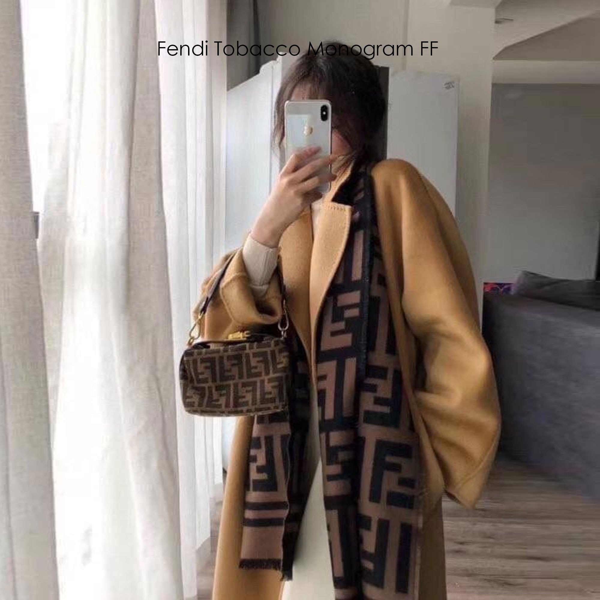 FENDI Mini Tobacco Monogram FF Logo Zucca Bag กระเป๋าสะพายไซส์มินิน่ารัก แมทชุดง่าย รุ่นสุดปัง แรงเกินต้านสุดๆ รูปทรงเป็นเอกลักษณ์ ดีเทลน่ารักด้วยตัวล็อคเปิดปิดคาดบนตัวกระเป๋า ทำให้ใบนี้ดูไม่น่าเบื่อเลย