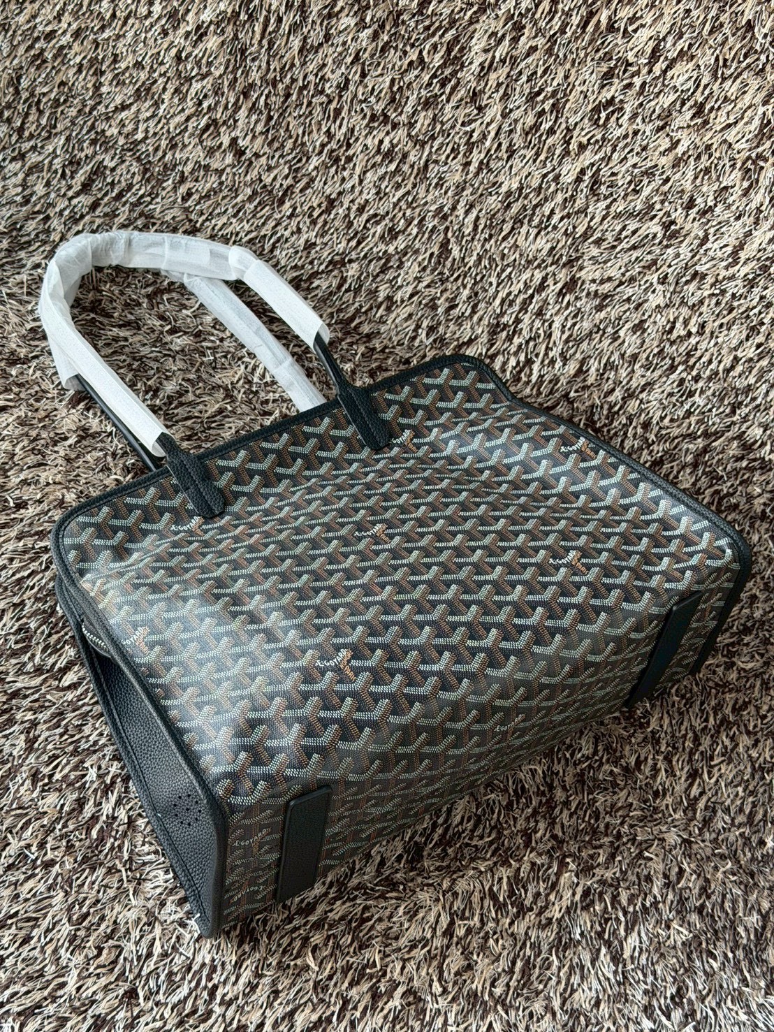 Goyard Hardy PM Tote Bag กระเป๋าสะพายทรงโท้ท ทรงเหลี่ยมใบใหญ่ ภายในโล่งกว้างมาก จุของได้ครบ