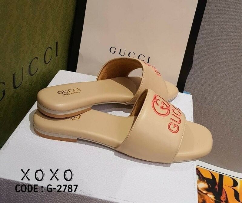 Gucci แตะสวม พื้นฟองน้ำนุ่มมาก สายคาดด้านบนรองซับกำมะหยี พร้อมโลโก้แบรนด์งานปัก ใส่สบาย น้ำหนักเบา แมส์ชุดง่าย