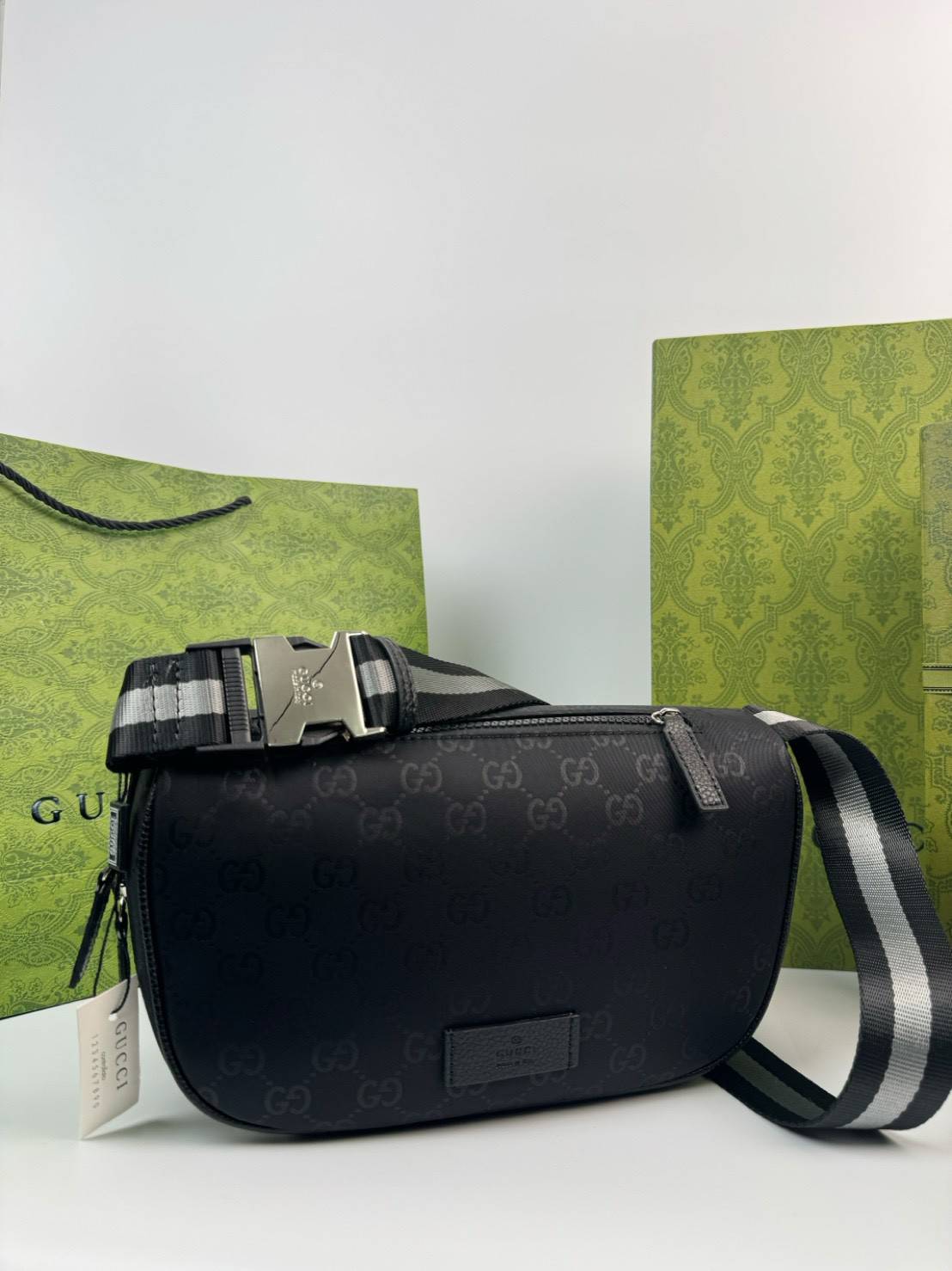 ORI หนังแท้ | GUCCI Nylon Belt bag Black กระเป๋าคาดอก คาดเอว ดีไซน์วินเทจ โทนสีดำสุดคลาสสิก