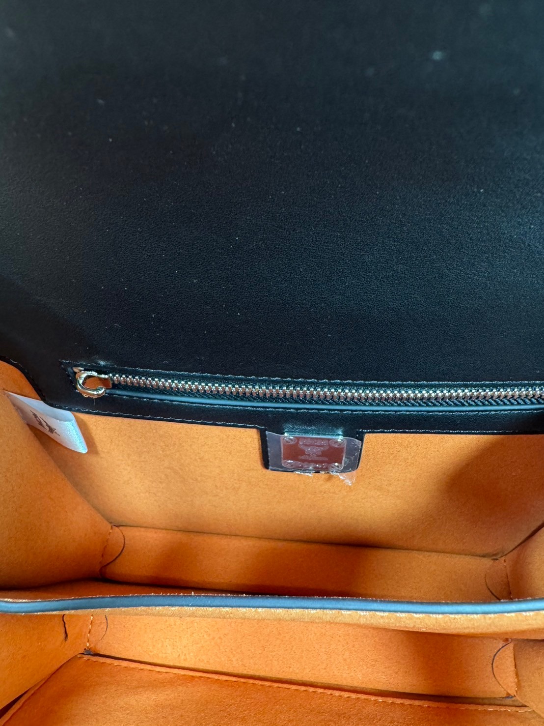 M.C.M PATRICIA SHOULDER BAG IN VISETOS กระเป๋าสะพายไหล่/ข้าง ดีไซน์ได้อย่างมีสไตล์ เกรดออริ สลับแท้ 1:1 ใช้งานต่างประเทศได้