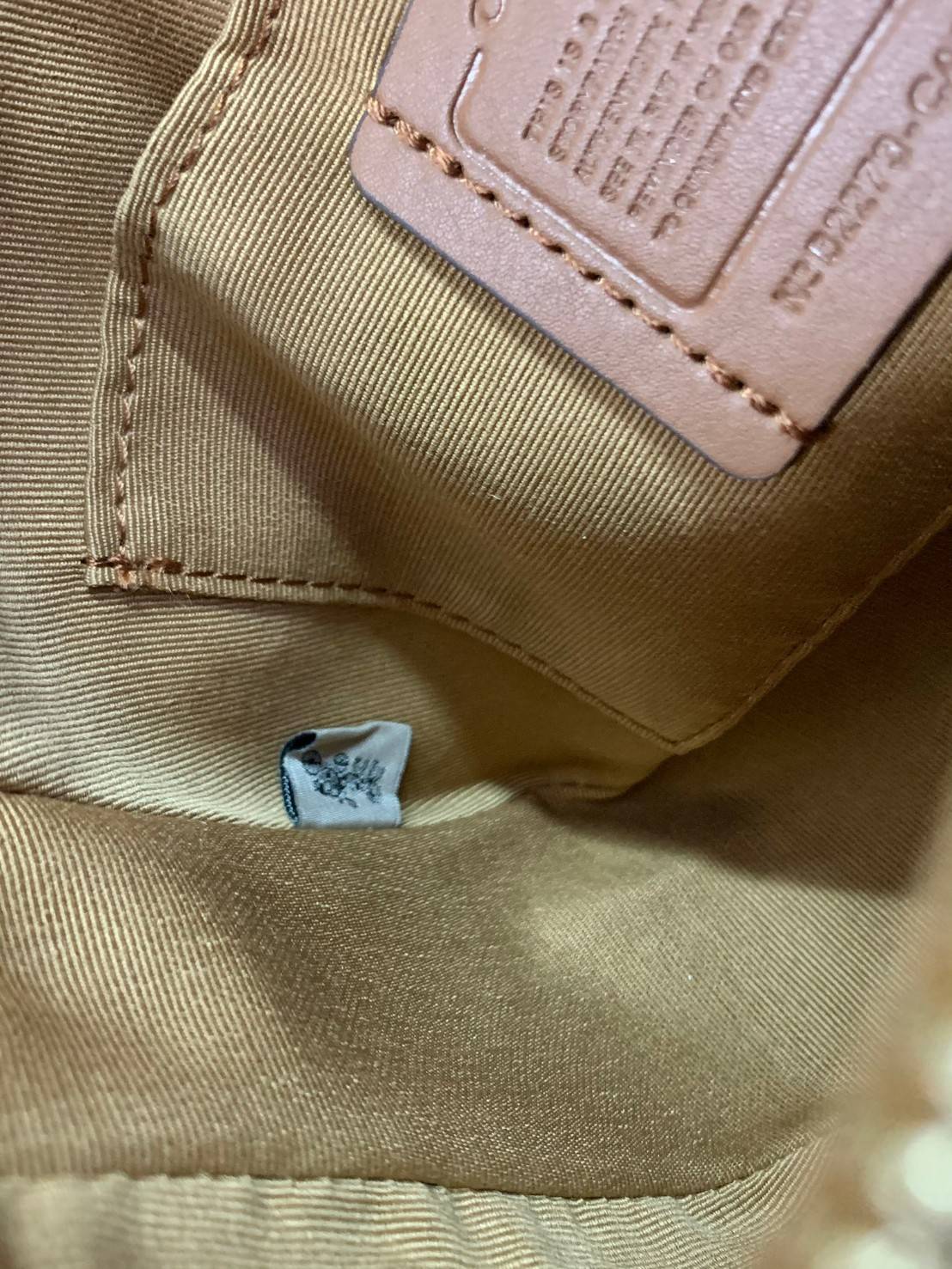 พร้อมส่งครบสี สวยทุกสีเลยค่า😘 ((CA173//CA209//CA548)) COACH TERI SHOULDER BAG 🔹กระเป๋าทรงพอช ในรูปแบบหนังแท้ หนังนิ่มสวยมากค่ะ