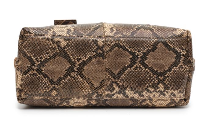 กระเป๋าผู้หญิง กระเป๋าถือ กระเป๋าสะพาย หนังวัวแท้ ลายเกร็ดงู สวยหรู ดูแพง กระเป๋าแฟชั่น ระดับ hi end 826416