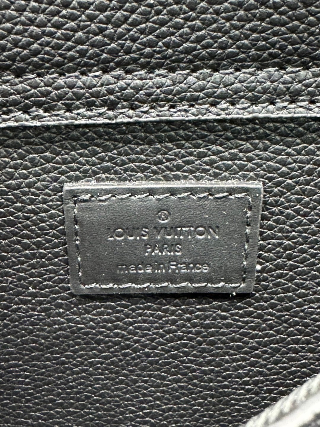 ORI | LV Sling bag Takeoff model / lvbeltbag กระเป๋าคาดอก หนังแท้ลายเกรนสีดำ ดีไซน์เรียบหรู 🤍 เกรดออริจินอล เทียบแท้ ใช้งานได้ทั่วโลก