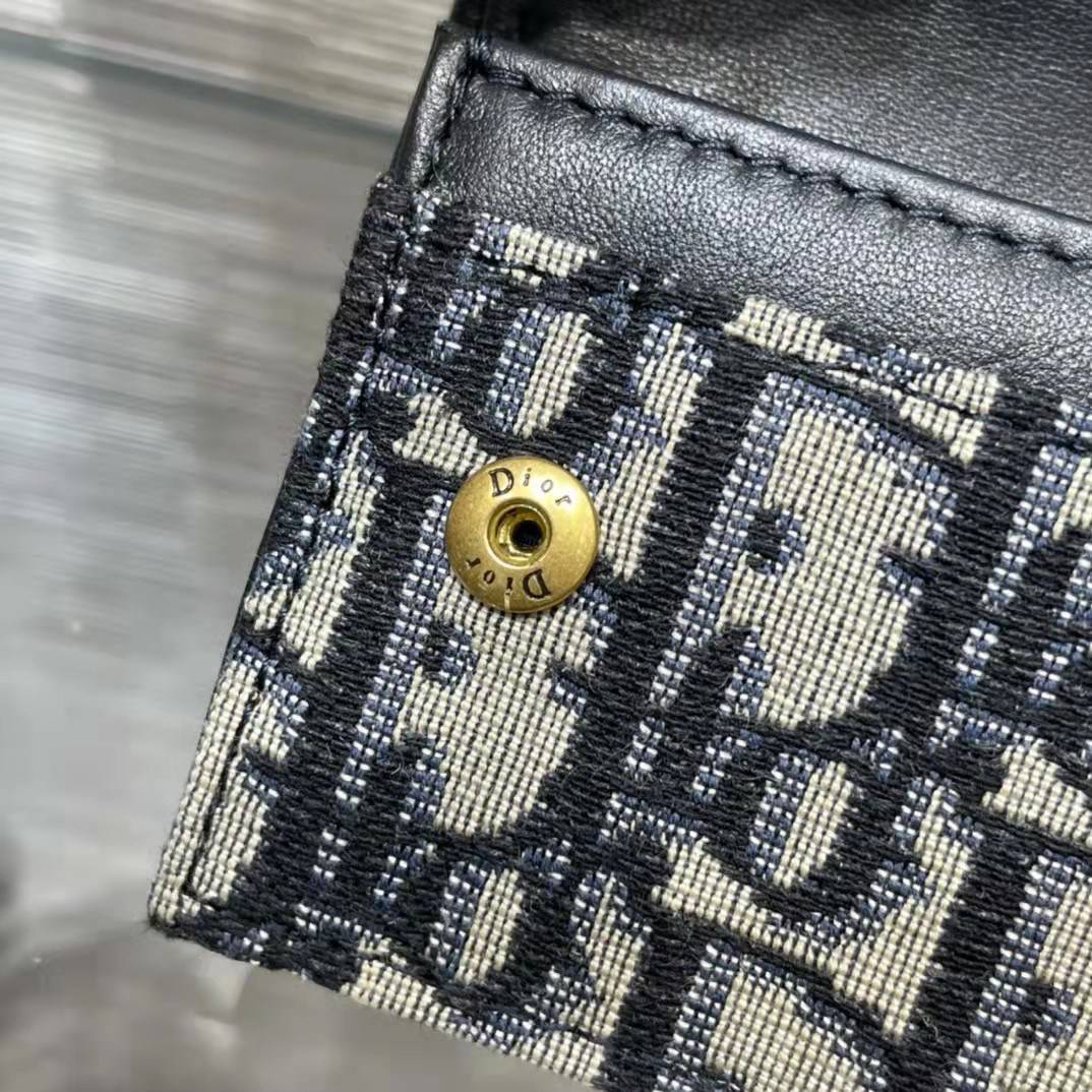 หนังแท้ DIOR SADDLE FLAP CARD HOLDER พร้อมส่งที่ไทย กระเป๋าใส่การ์ดงานหนังแท้และผ้าแจ็คการ์ด เกรดเทพออริจินอล ภาพสินค้าถ่ายจากงานขายจริง ใช้งานต่างประเทศได้