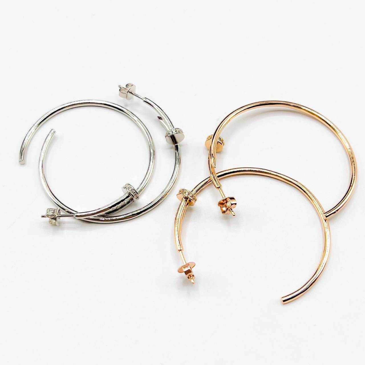 Cartier JUSTE UN CLOU EARRINGS ต่างหูตะปูคาเทียร์ ห่วงใหญ่หัวเพชร เกรดออริจินิล ปั้มทุกจุด วัสดุคุณภาพดี ไม่ลอกไม่ดำ พร้อมกล่องหนาตามแบบปั้มลายแบรนด์ ภาพสินค้าถ่ายจากงานขายจริง ใช้งานต่างประเทศได้