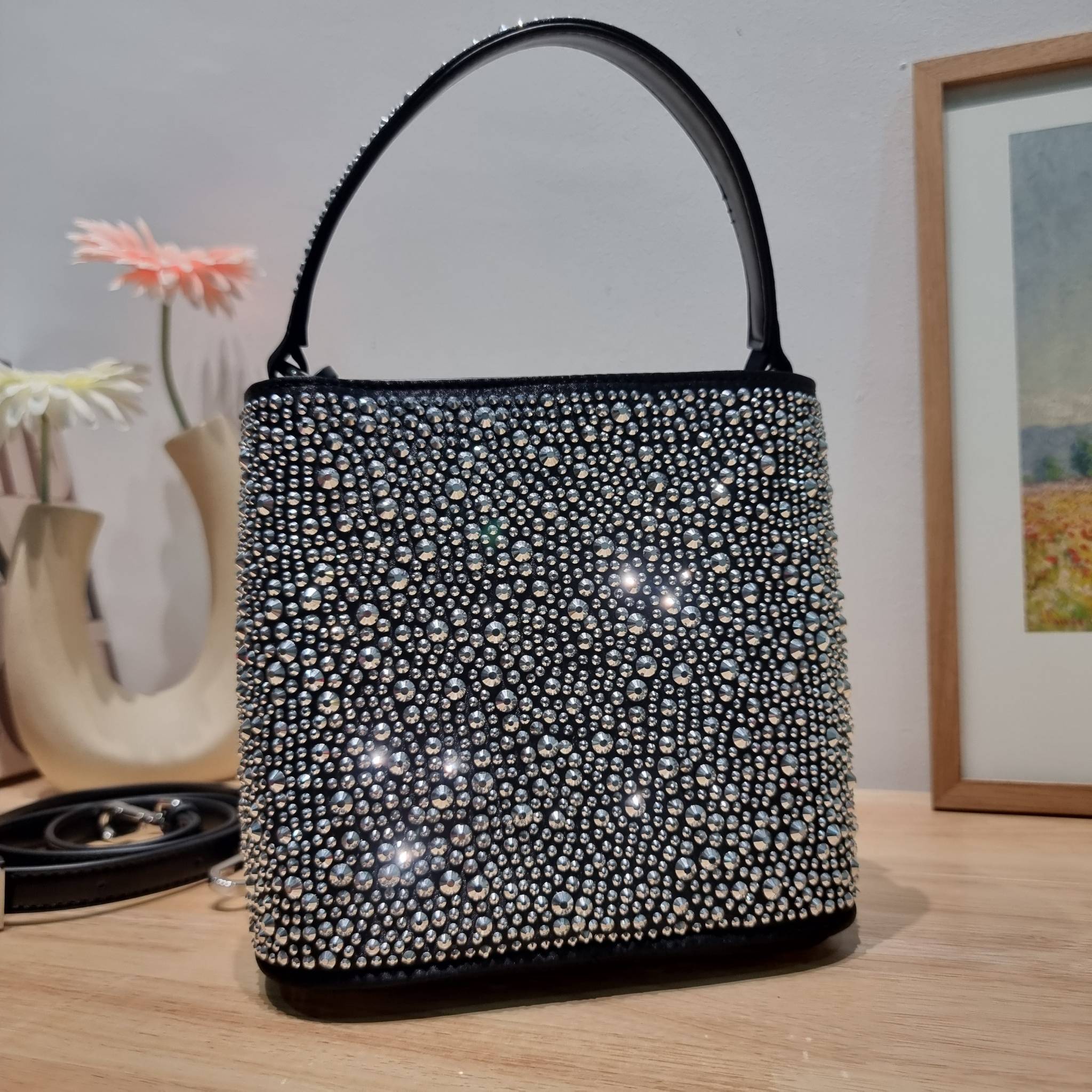 PRADA SMALL PANIER CRYSTAL EMBELLISHED TOTE BAG กระเป๋าสะพายทรงโท้ท ไซส์กำลังสวย หรูหรา โดดเด่น ถือออกงานก็ดูระยิบระยับเล่นแสง ทำให้ดูดีมีราคา มีสายคล้องในตัวและสายสะพายข้าง