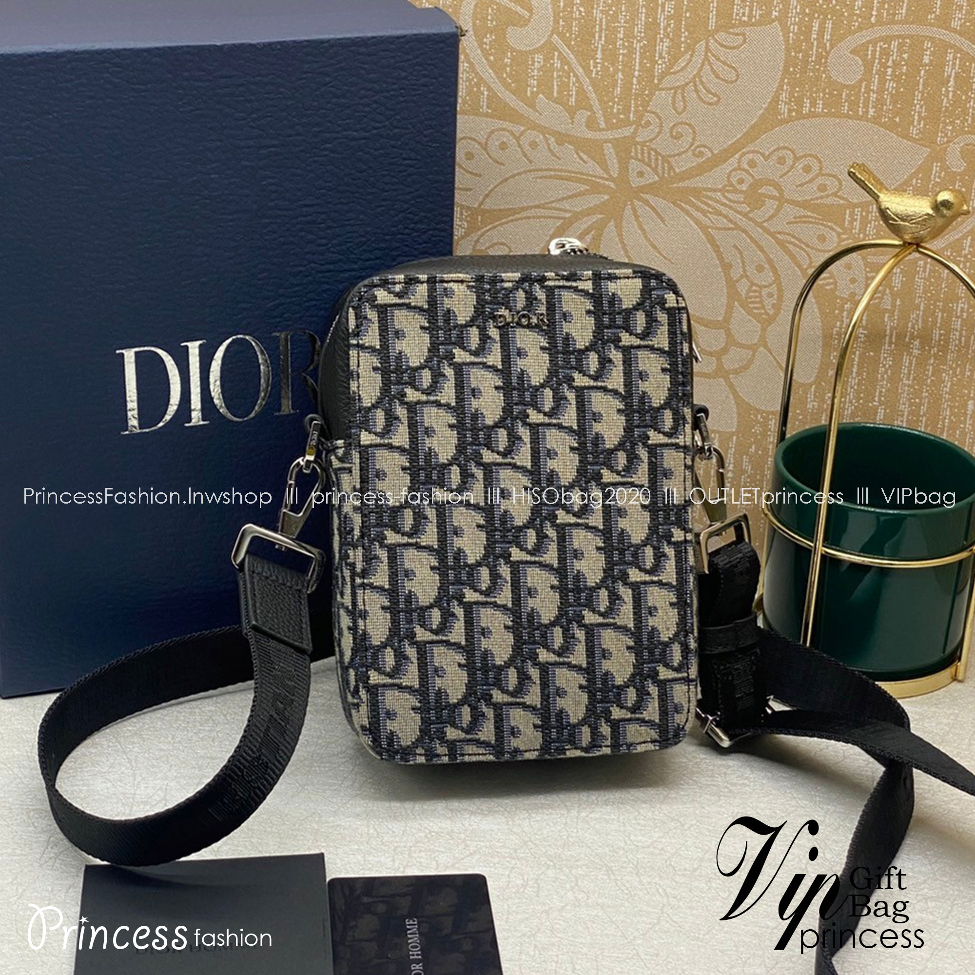 Dior Phone Oblique Bag / Dior World Tour Zip Messenger Pouch Oblique เกรดออริจินอล ได้ใจหนุ่มๆไปเลยใบนี้!! หลงรักตั้งแต่แรกเห็นมีอยู่จริง!!